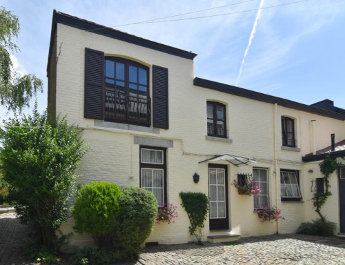 A LOUER - CHENEE - maison 3 chambres en retrait de la route